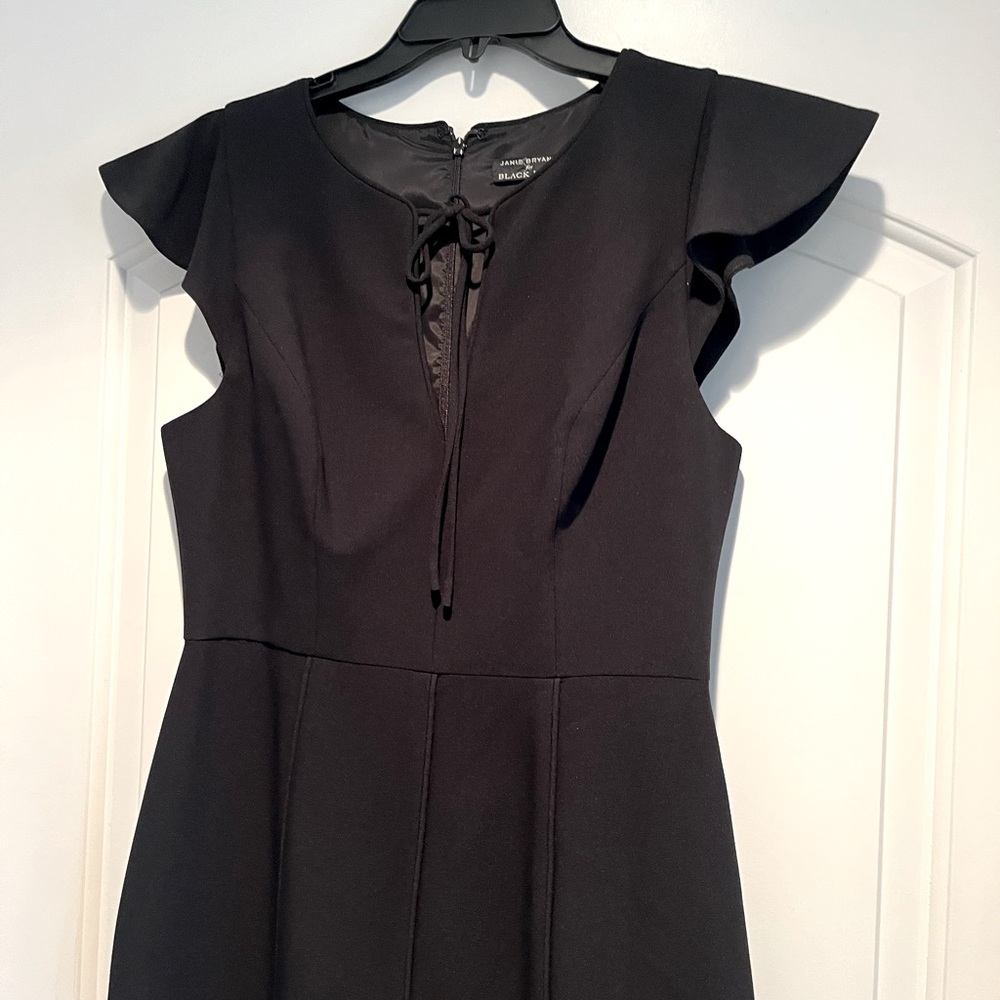 Black Halo black crepe tulip dress. Brand new never worn size 8 - Picture 2 of 4